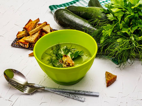 Verkoelende courgettesoep