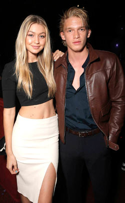 rs_634x1024-141121074409-634.Cody-Simpson-Gigi-Hadid.jl.112114