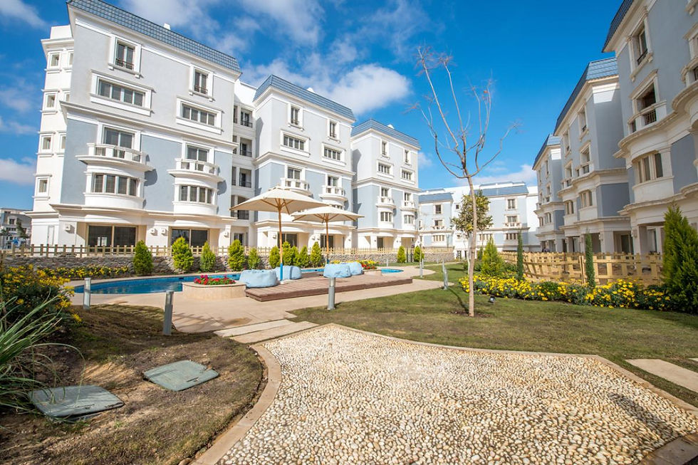 Blick auf die Berge von Neu-Kairo