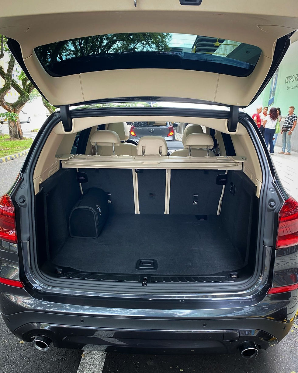 Miniatura: BMW X3 xDrive30i