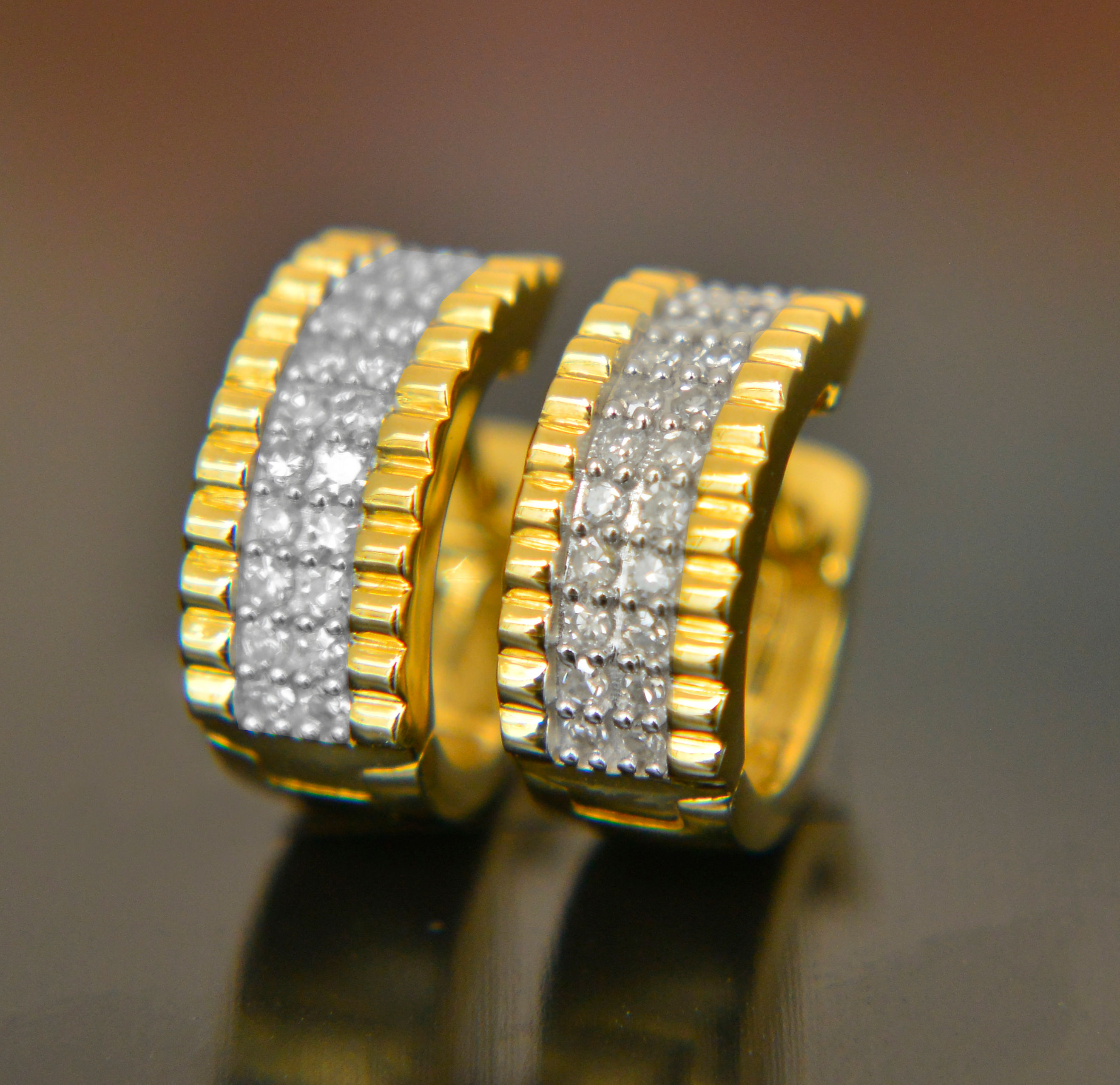 Diamond Huggie Earring Oct017 ( All Items Are Priced In US Dollars )