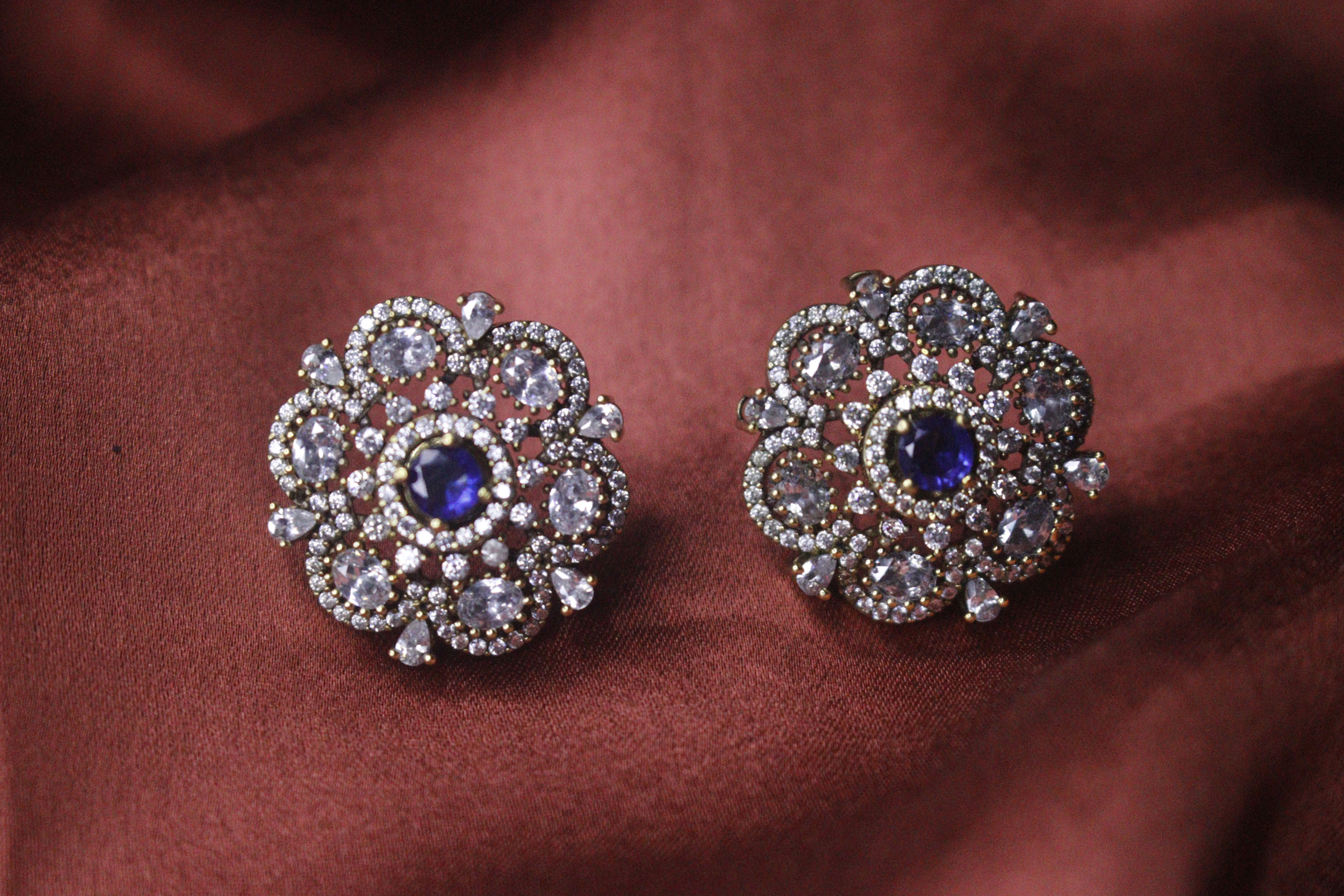 Tanu Studs