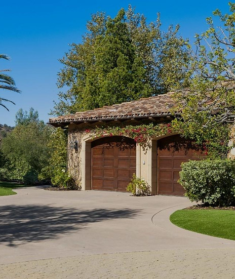 Concrete driveway in Orange County cost guide project