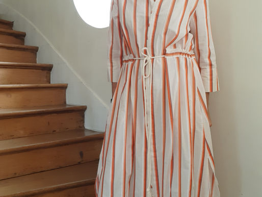 UNE ROBE CHEMISE