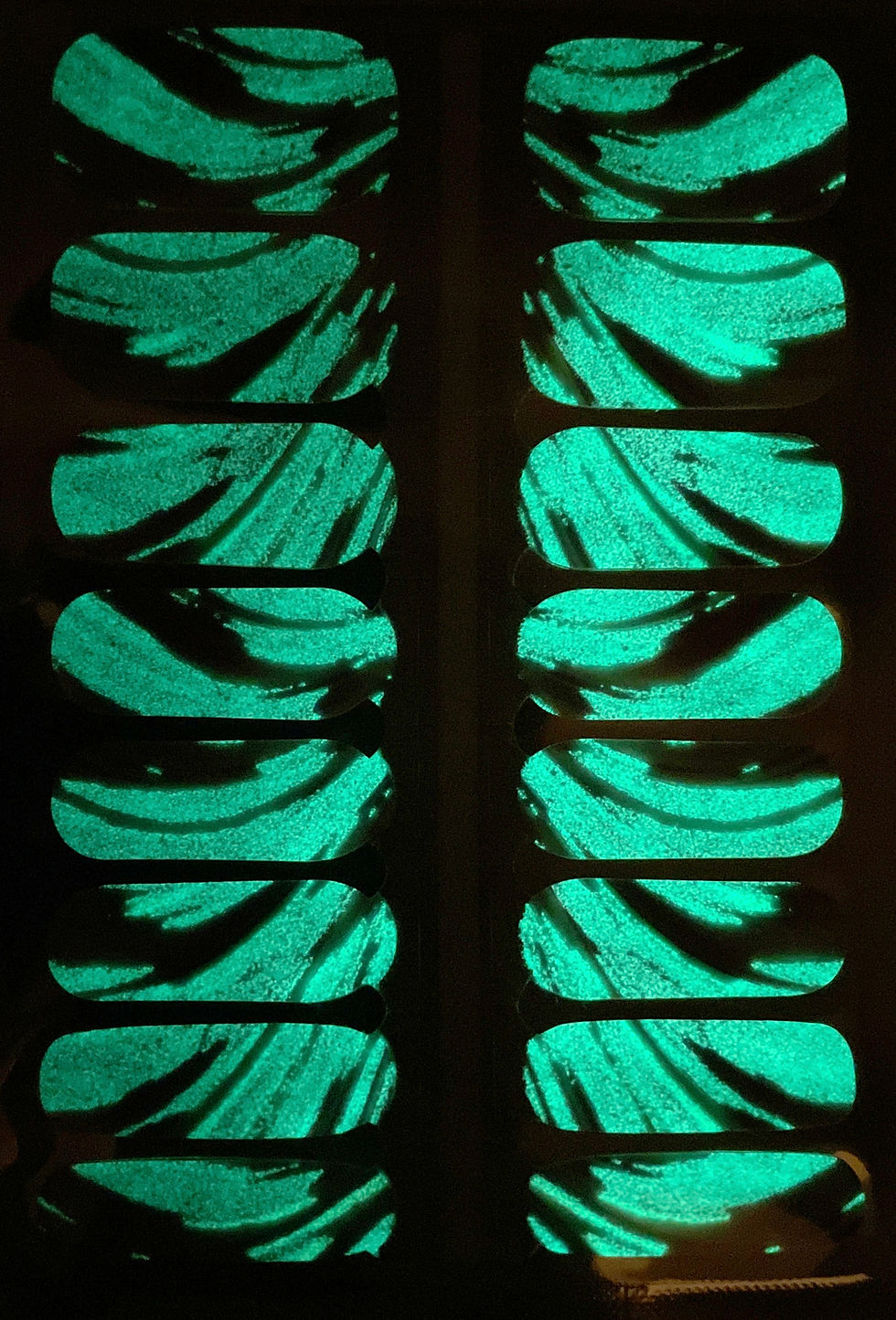 Thumbnail: Bold Inspiration (Glow in the Dark)