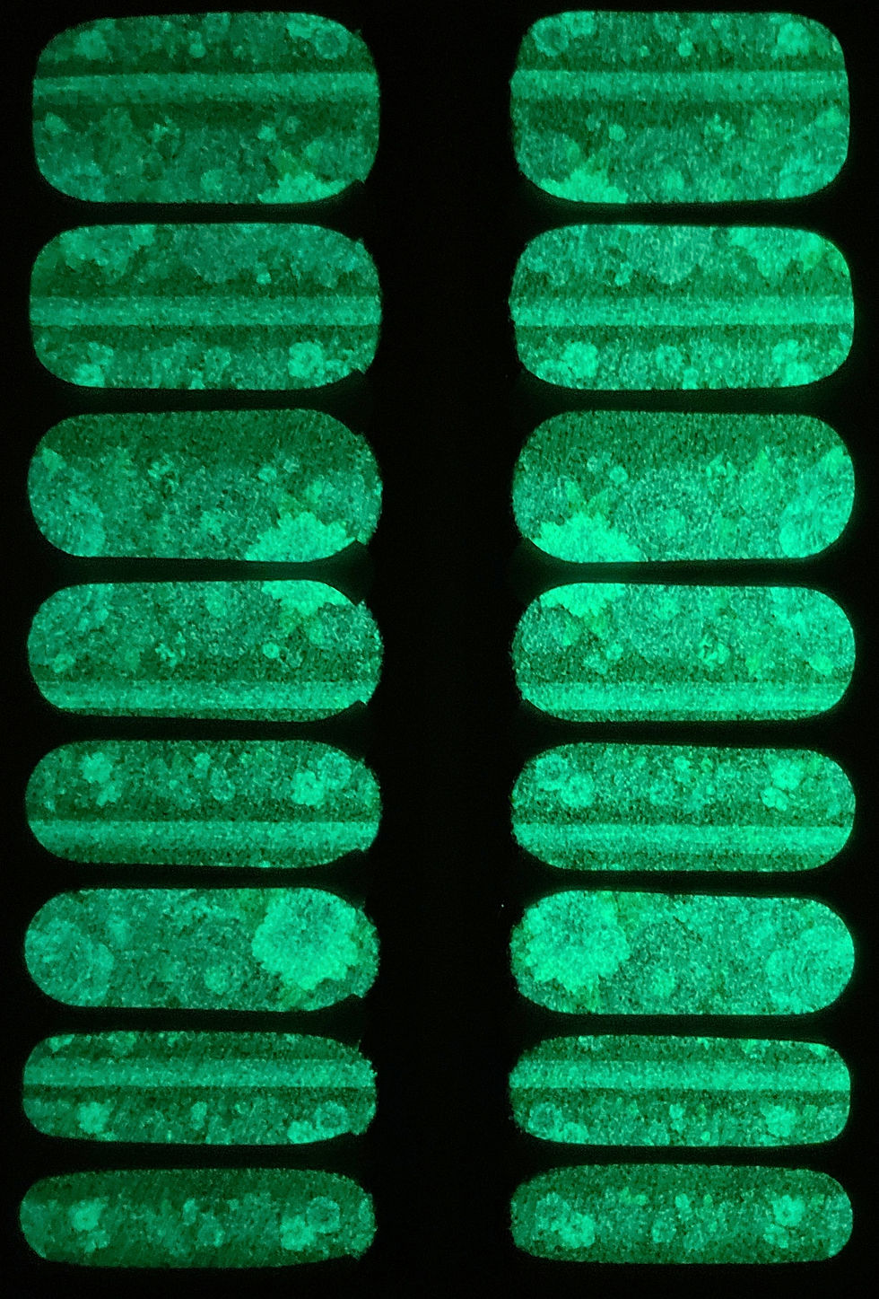 Thumbnail: Moonlit Petals (Glow in the Dark)