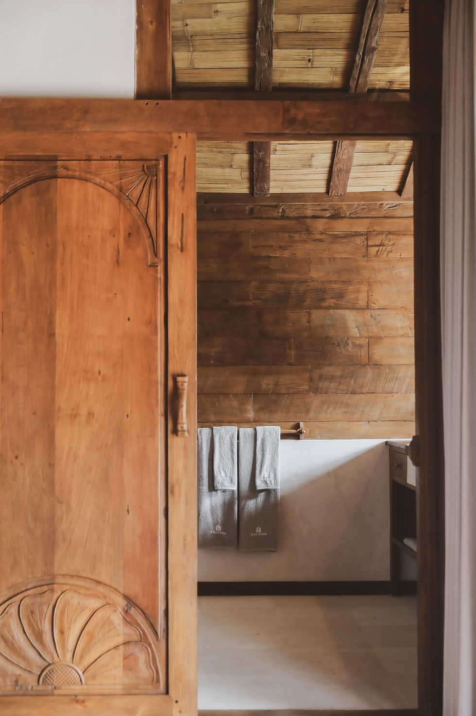 the best private modern villas in Gili Air