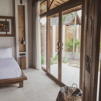 the best private modern villas in Gili Air 