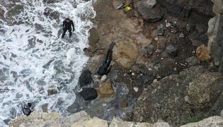 Foça'da Bot Devrildi.