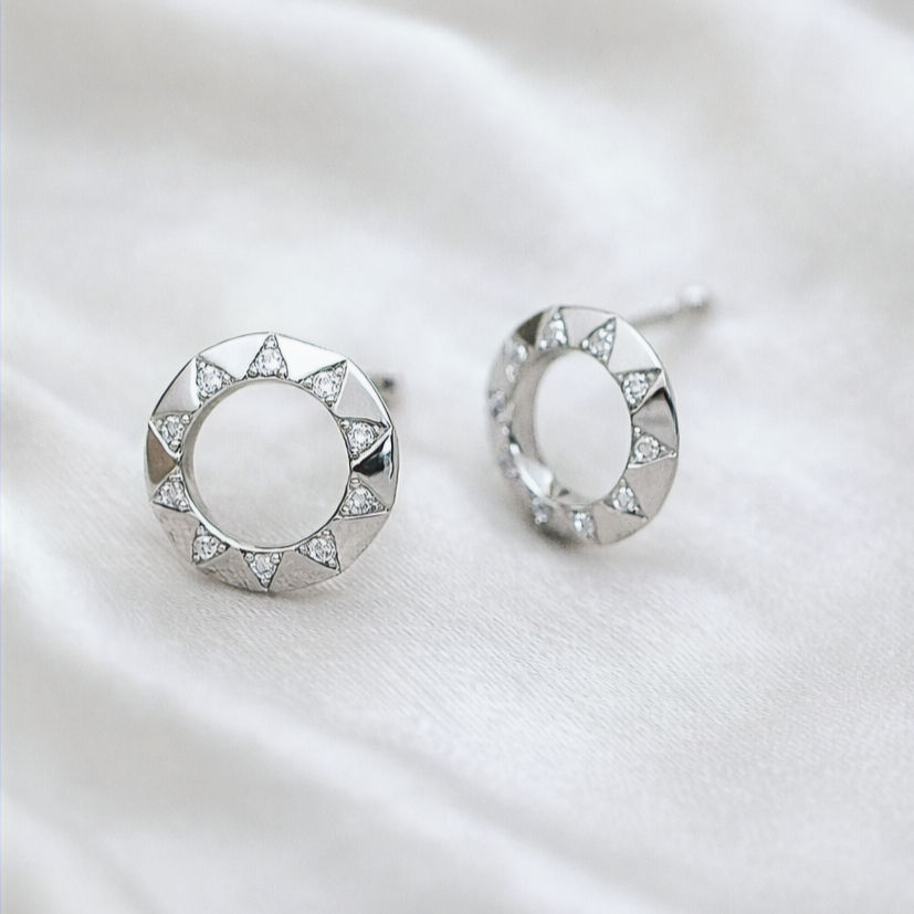Miniature : Éclat Solaire Stud Earrings - Sterling Silver