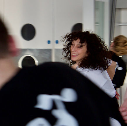 ImageB_TheBodyOfUs_Workshops_LedByBridgetFiske&Co_PhotographerJosephLau_UDanceNWWorkshopsM