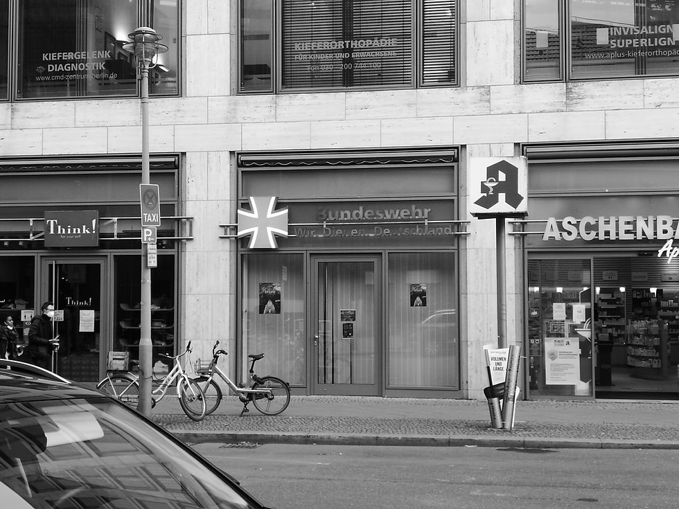 Der Showroom der Bundeswehr in der Friedrichstraße (Berlin Mitte), vorübergehend geschlossen