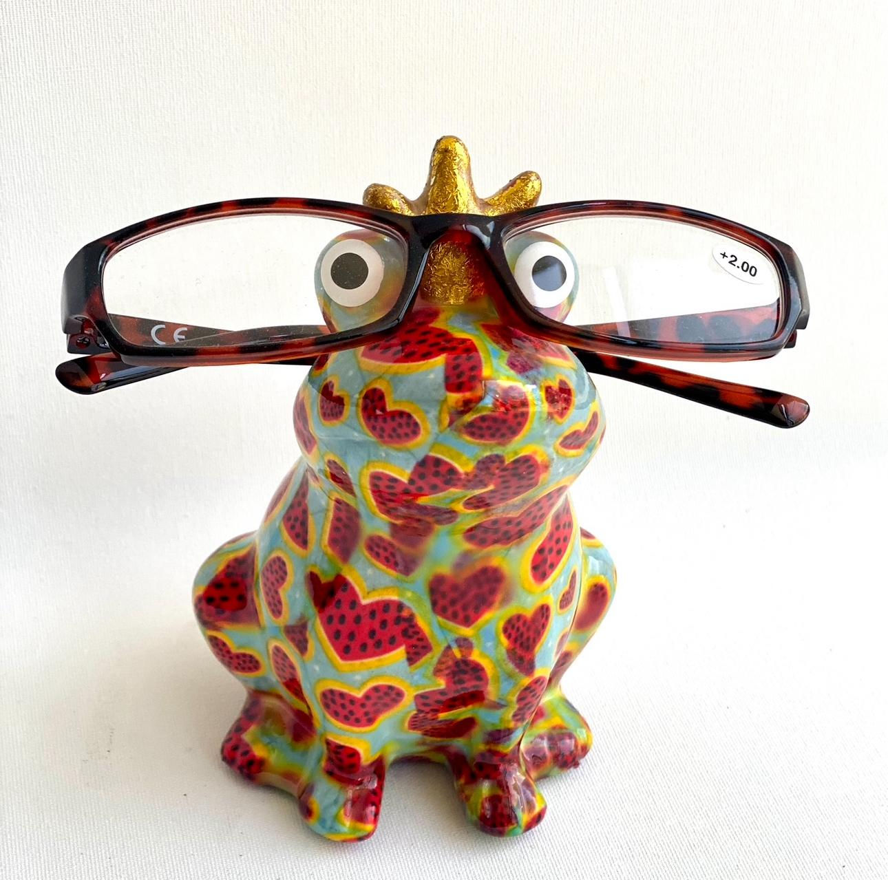 Frosch als Brillenhalter aus Porzellan