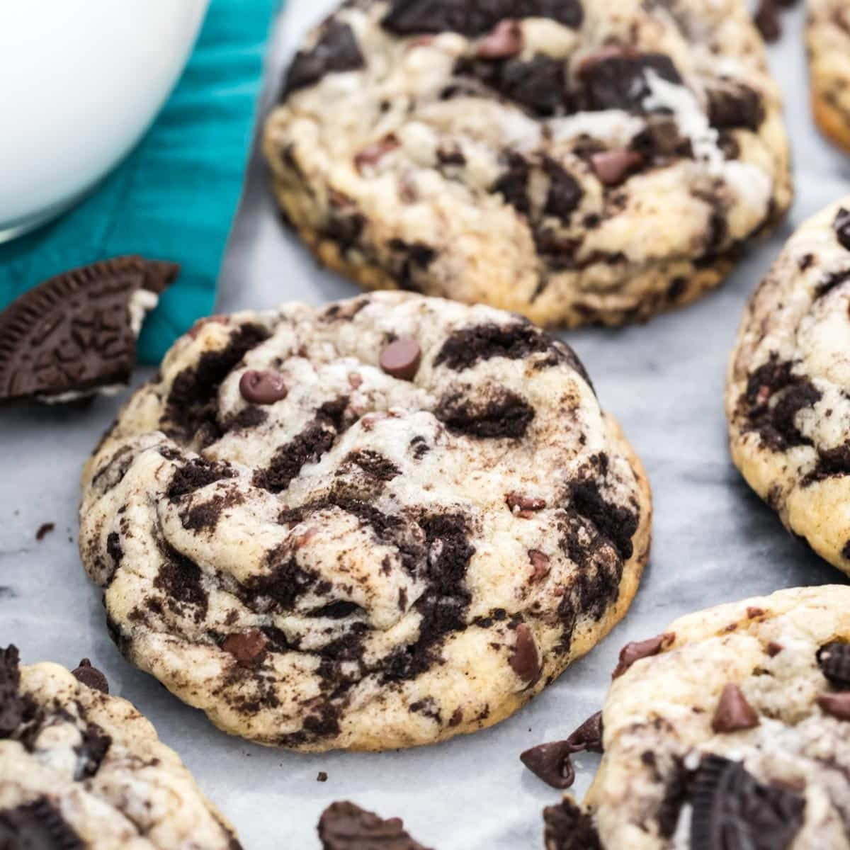 Cookies & Cream Cookies