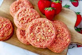 Strawberry Crunch Cookies
