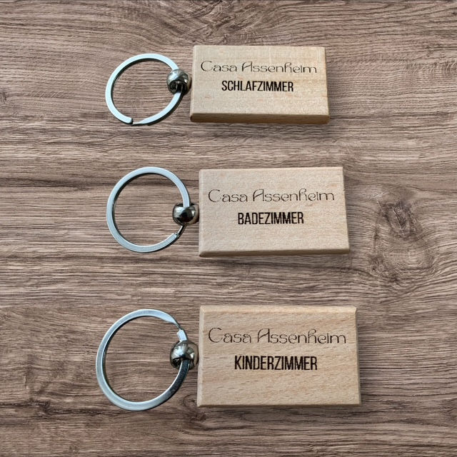 Miniaturbild: Personalisierte Schlüsselanhänger aus Holz (rechteckig)