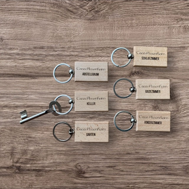 Miniaturbild: Personalisierte Schlüsselanhänger aus Holz (rechteckig)