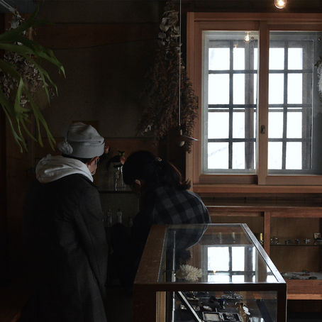 meeting of the wedding ring