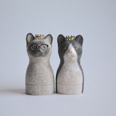 wedding ring boxes of the cats