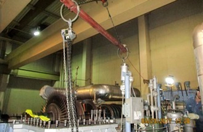 Rigging a turbine casing in a plant