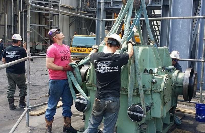 Fuji millwright crew setting a gearbox