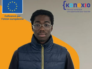 Photo Portrait d'Ibrahima, apprenant au programme Explore Ton Talent de Konexio, cofinancé par l'Union européenne, passionné par la cybersécurité, les jeux-vidéos, et les nouvelles technologies.