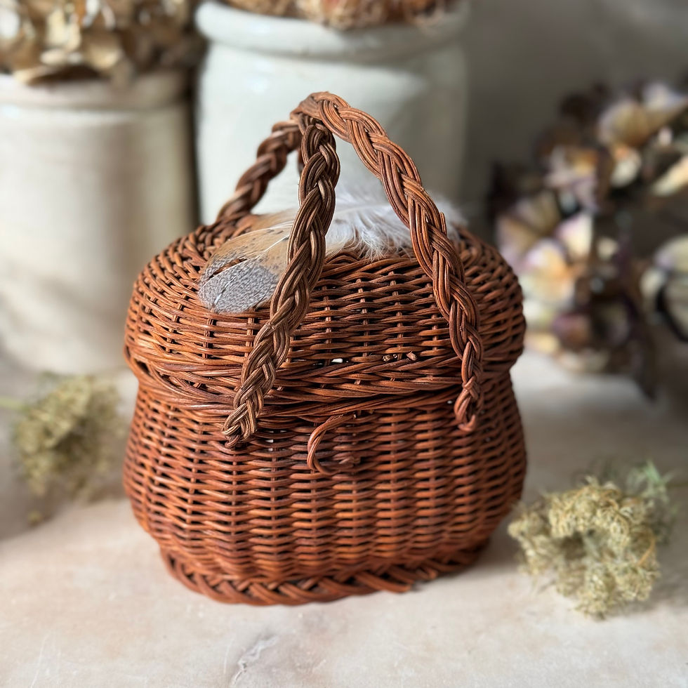 Miniature : Doll's wicker Bressan  market basket