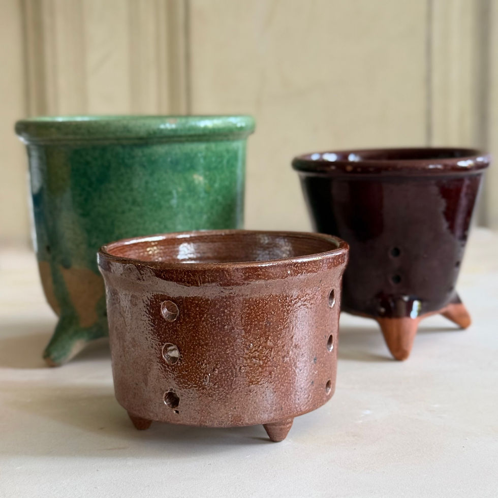 Thumbnail: Glazed terracotta faisselle cheese strainer