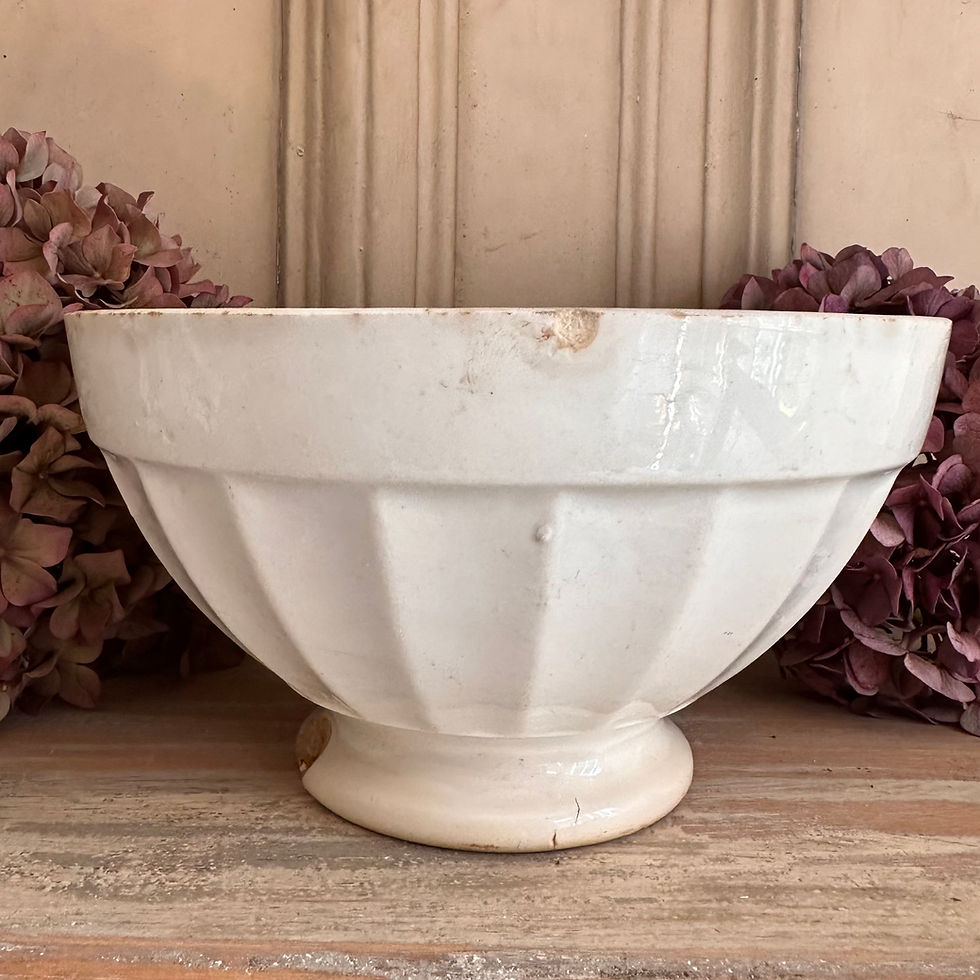 Miniature : Pair of white cafe au lait bowls gorgeously timeworn