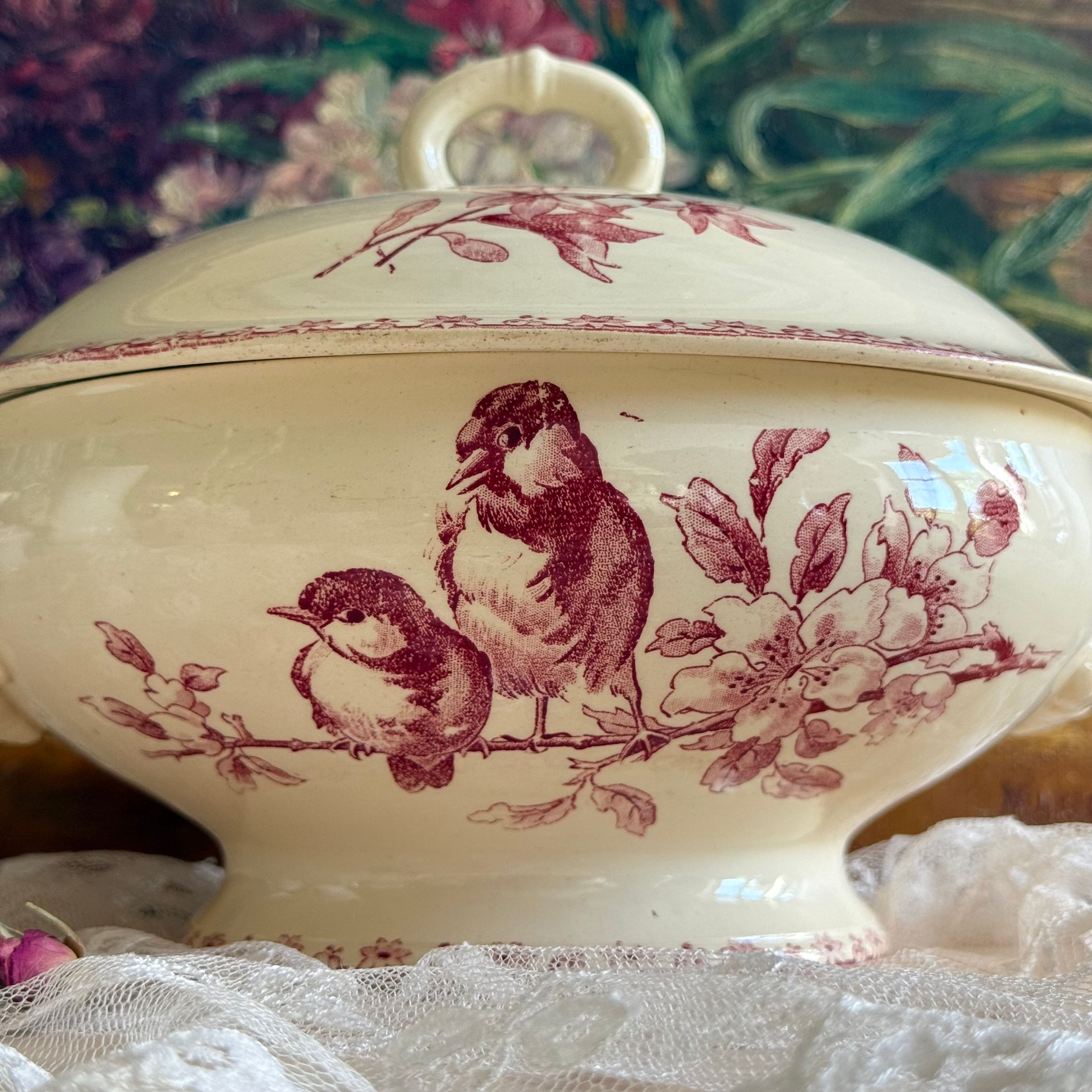 Favori by Sarreguemines pink birds small tureen
