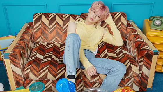 Celebrities Proudly Wearing Crocs Shoes