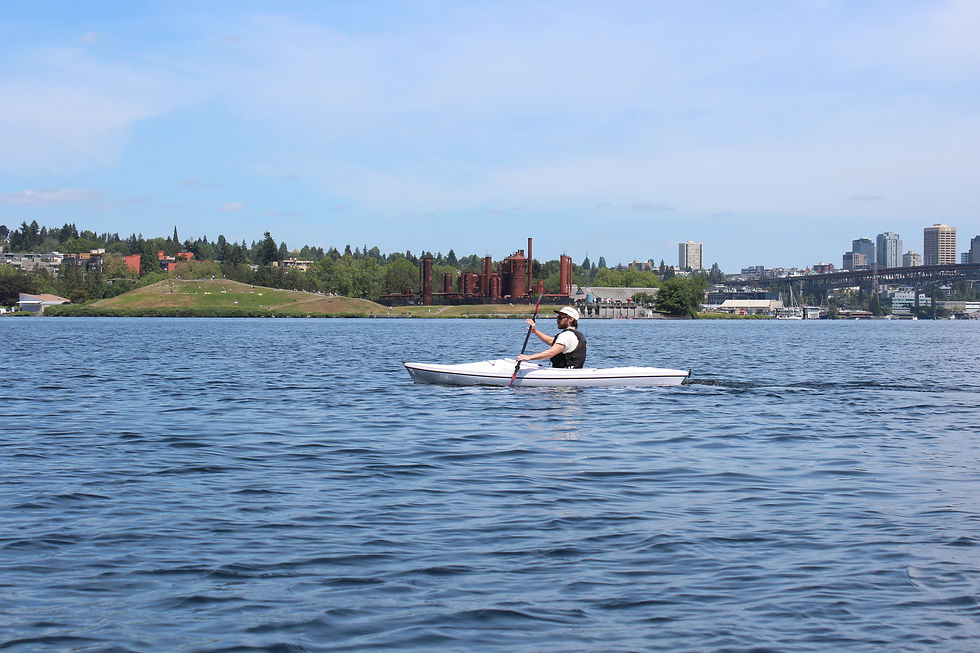 10AR paddling by Gas Works Park
