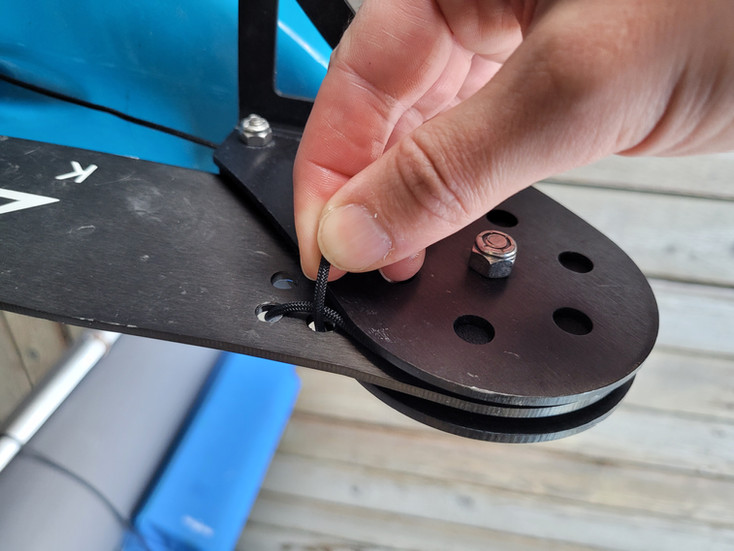 where to pass line through rudder blade view 2