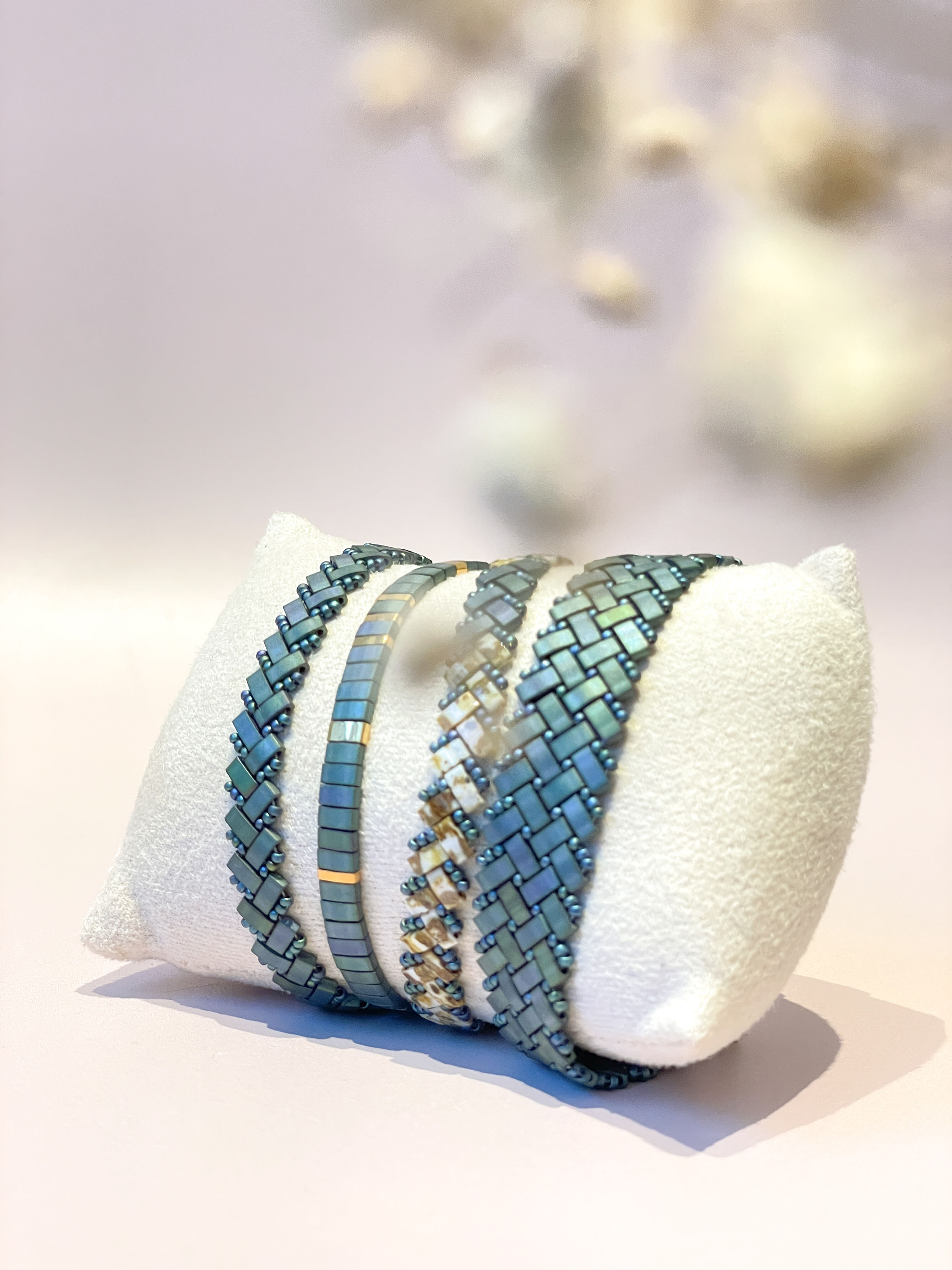 Bracelets chevrons et plats