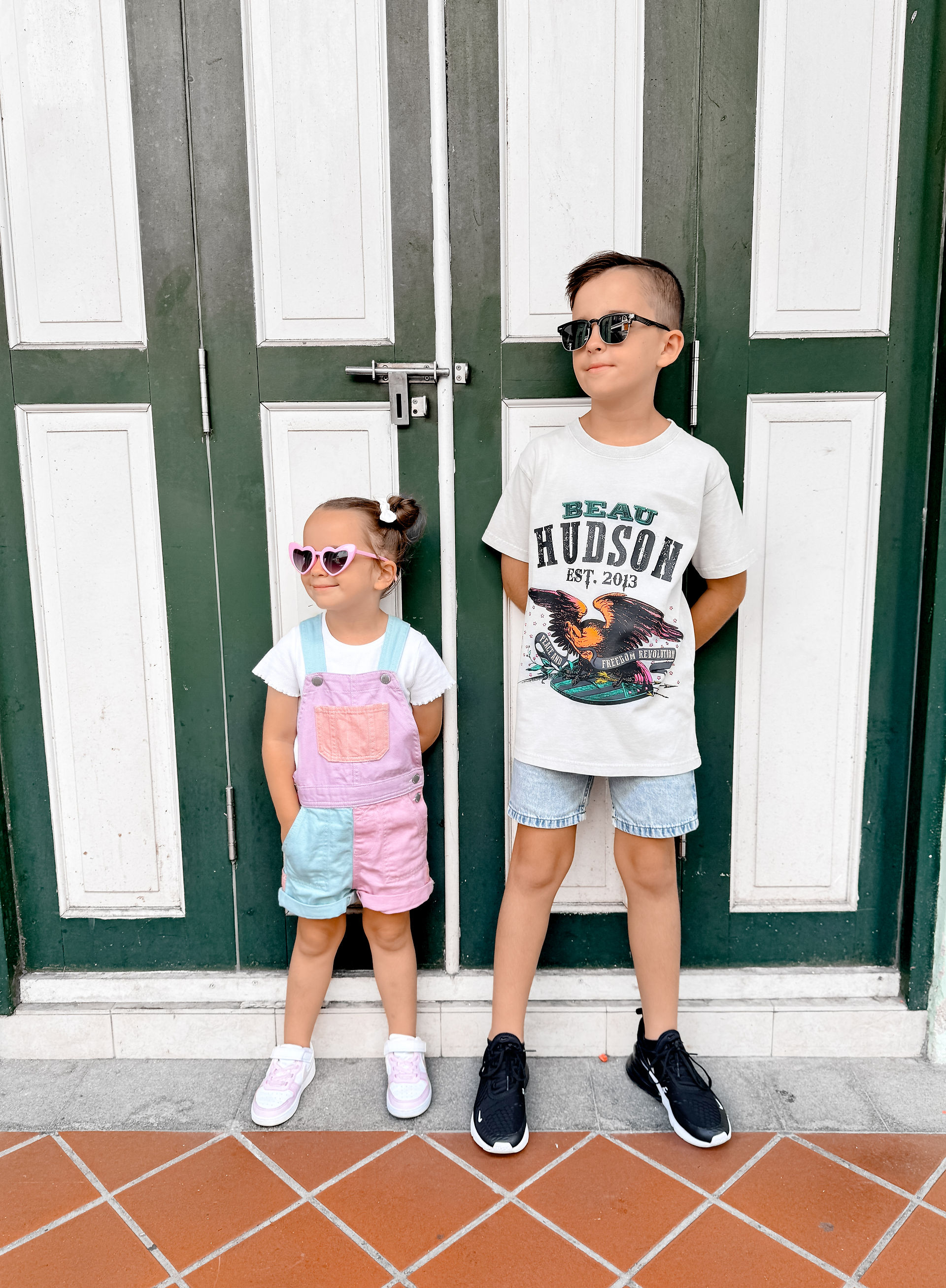 Kids posing in Haji Lane
