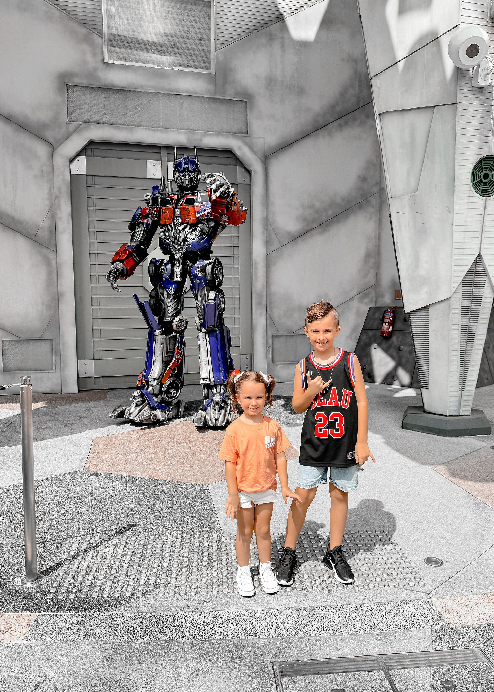 Kids with Transformer at Universal