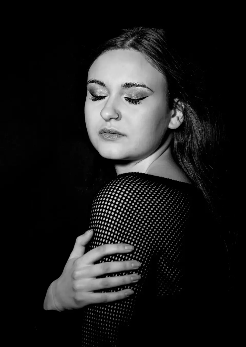 Traditional Portraiture in Monochrome by Blake Ferguson Photography depicts an elegant head and shoulders Image of a Female Model captured in the Studio. (1)