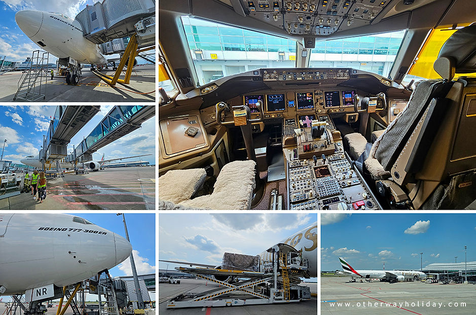 Emirates, Boeing 777 - 300 ER.jpg