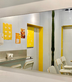 Mirror inside Mirror Burger