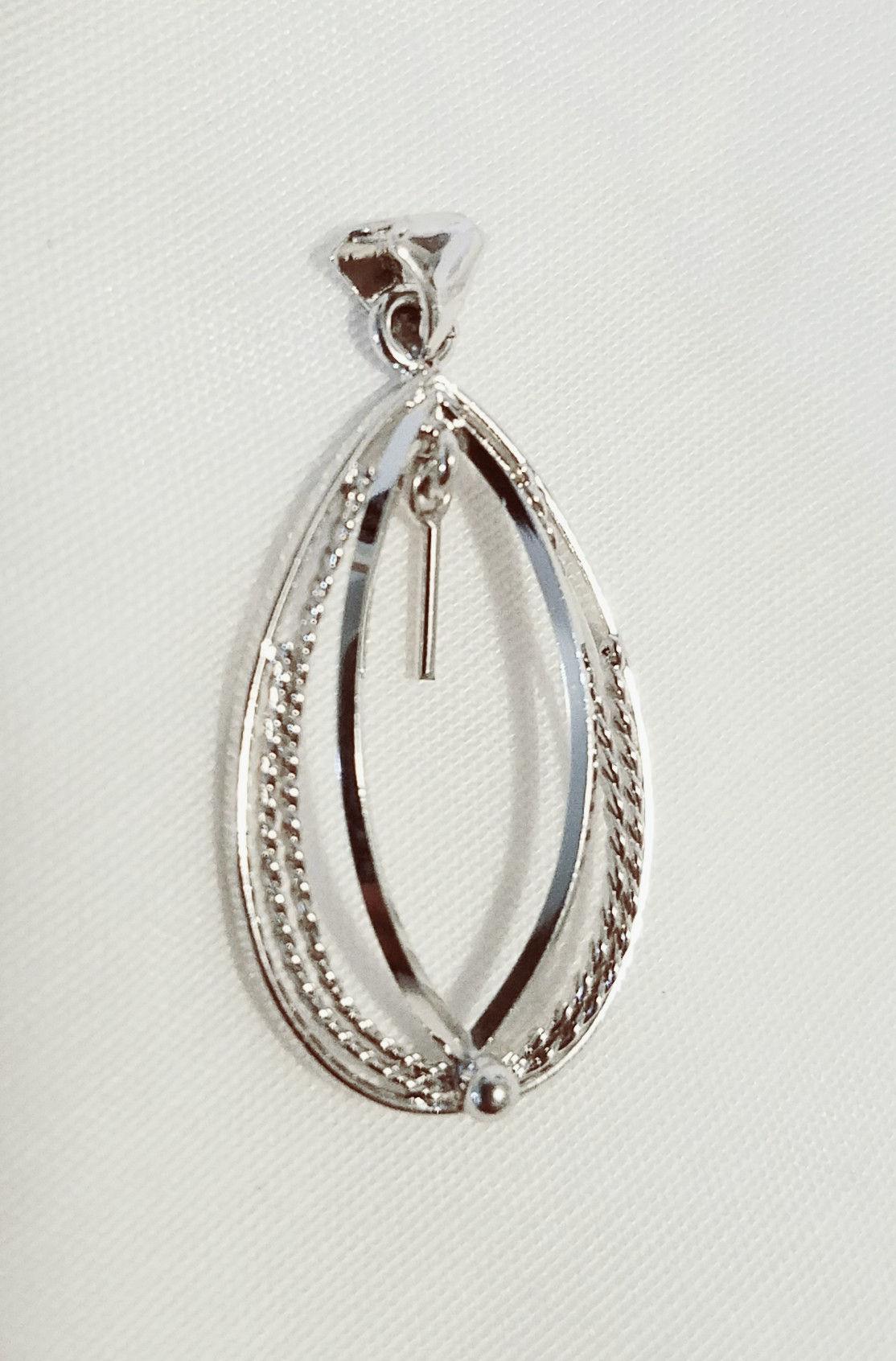 Fancy Oval Pearl Mount Pendant