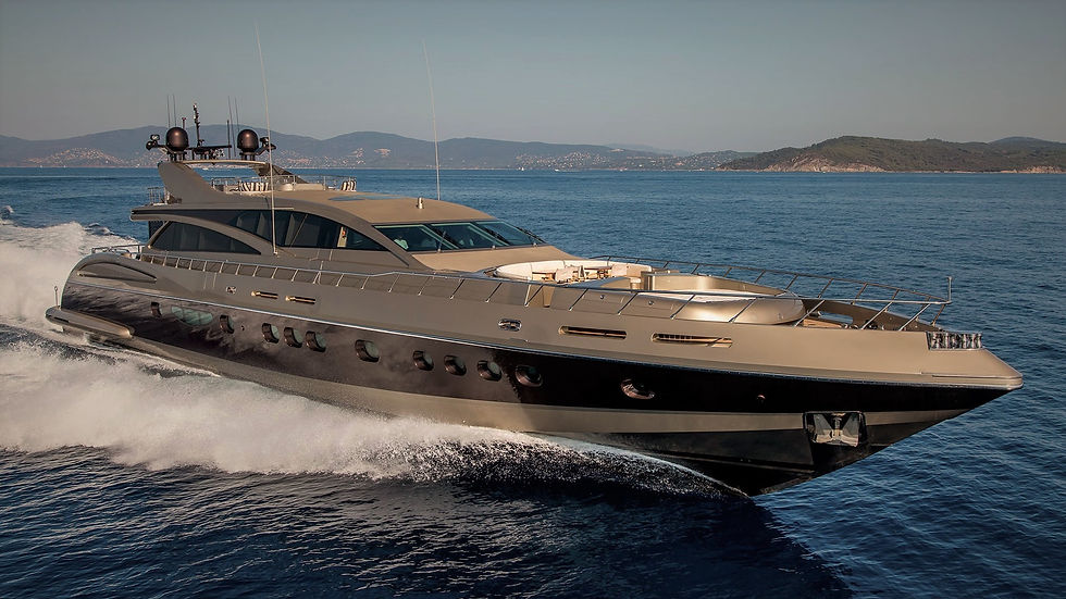 Yacht Elsea www.sttropezstay.com