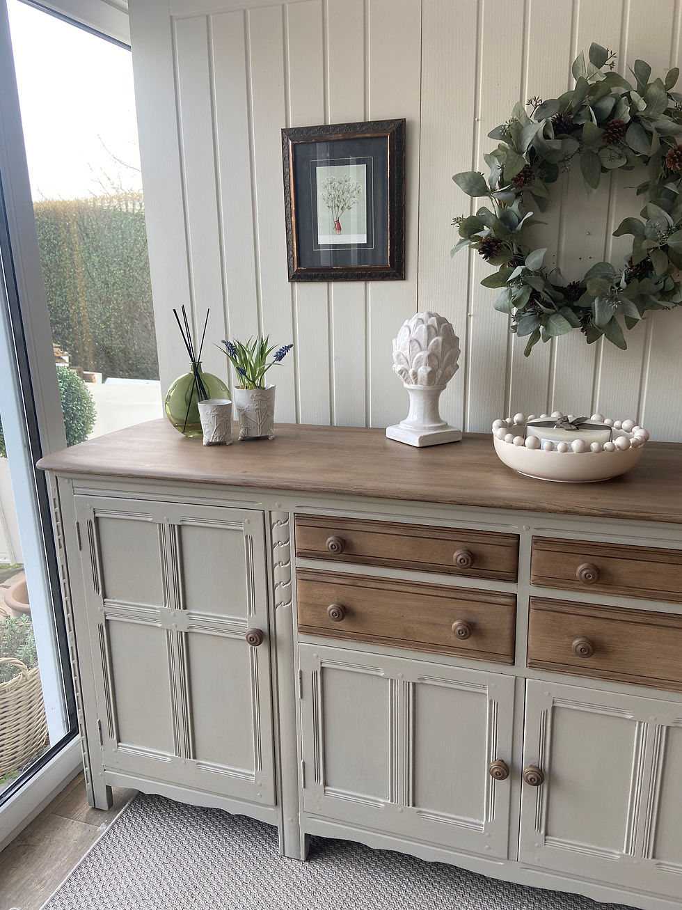 Thumbnail: Absolutely Stunning Large Vintage Oak Sideboard / TV Media Unit