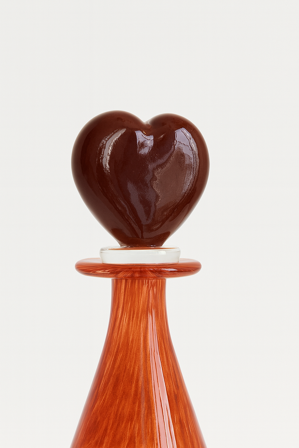 Thumbnail: VA Long Neck Vase W Heart Stopper Set EN Red WB