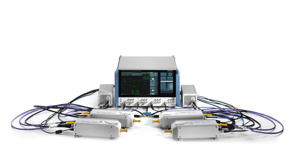 使用一台 R&S®ZNA43 向量網路分析儀與兩台 R&S®ZC330 WM-864 毫米波轉換器進行毫米波量測的設定範例。