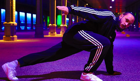 Stefaz Bartmen propose des cours de danse hip hop à bordeaux, mérignac, arsac et créon dans des club de danse hip hop ou des école de danse hip hop. apprendre danse hip hop avec stefaz bartmen