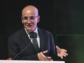 Çevreyi Koruyoruz Ayağına Vatandaşı Kırbaçlamak.