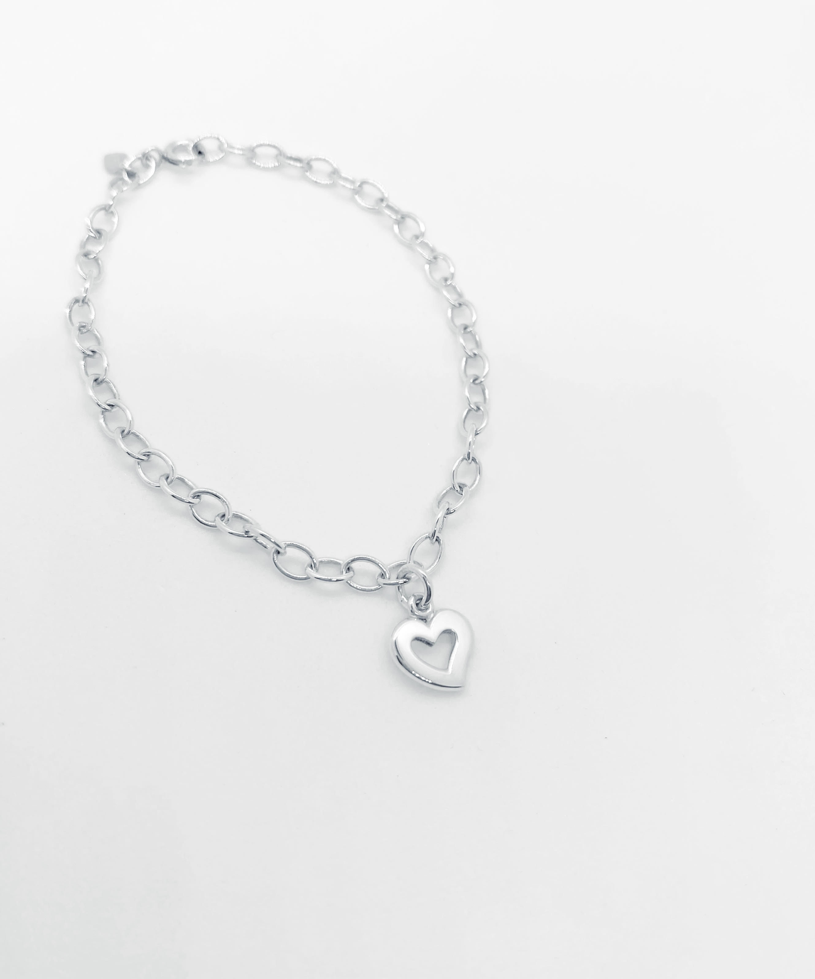 Offenes Herz-Charm-Armband