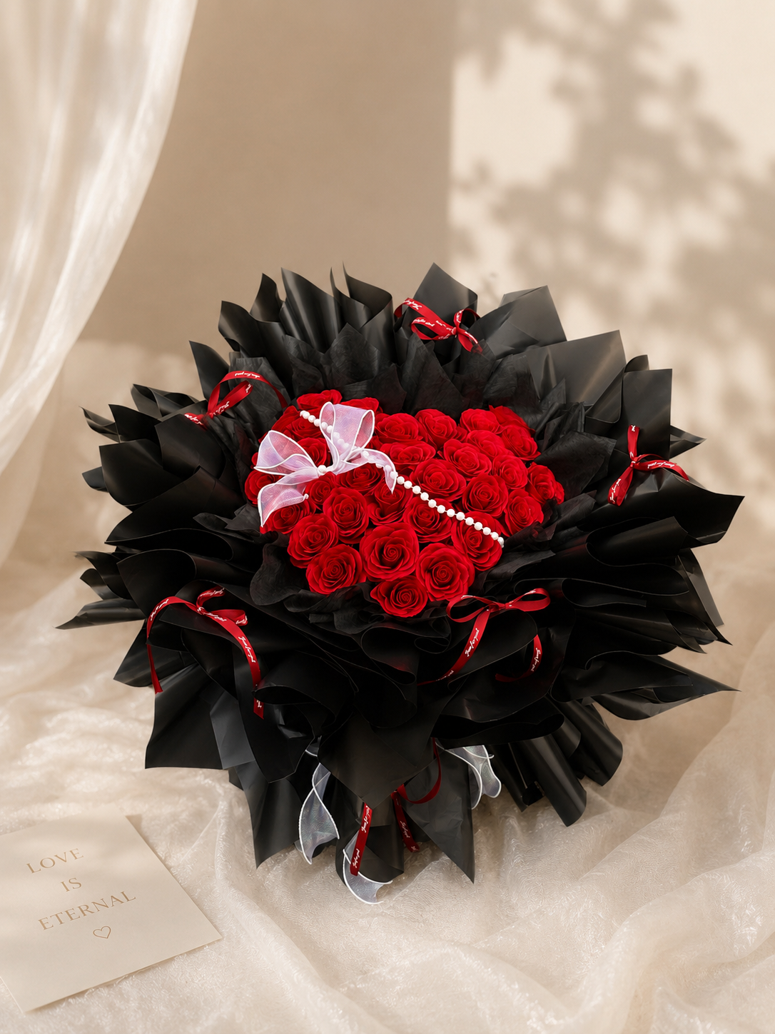 Love Shape Red Rose / 爱心红玫瑰