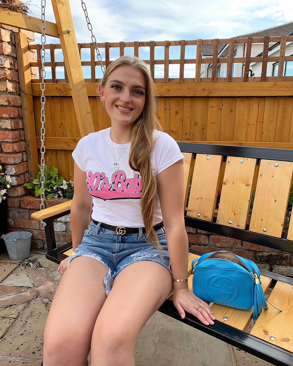 Thumbnail: 90s BABY TEE