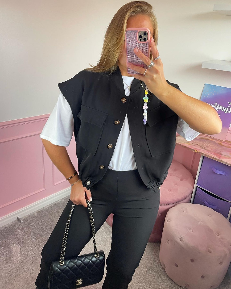 Thumbnail: Black Buttoned Pant Set